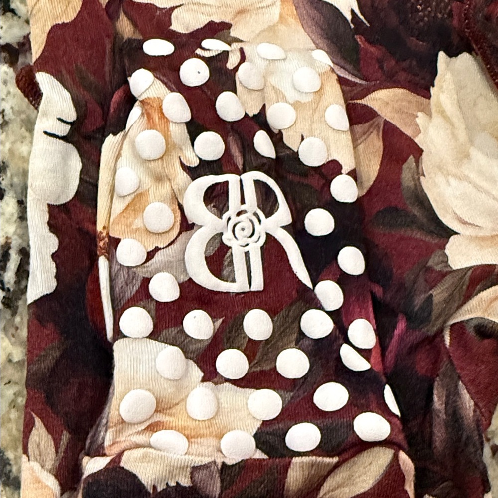 Bums and Roses Ruffle Zippy - Picture 3 of 4